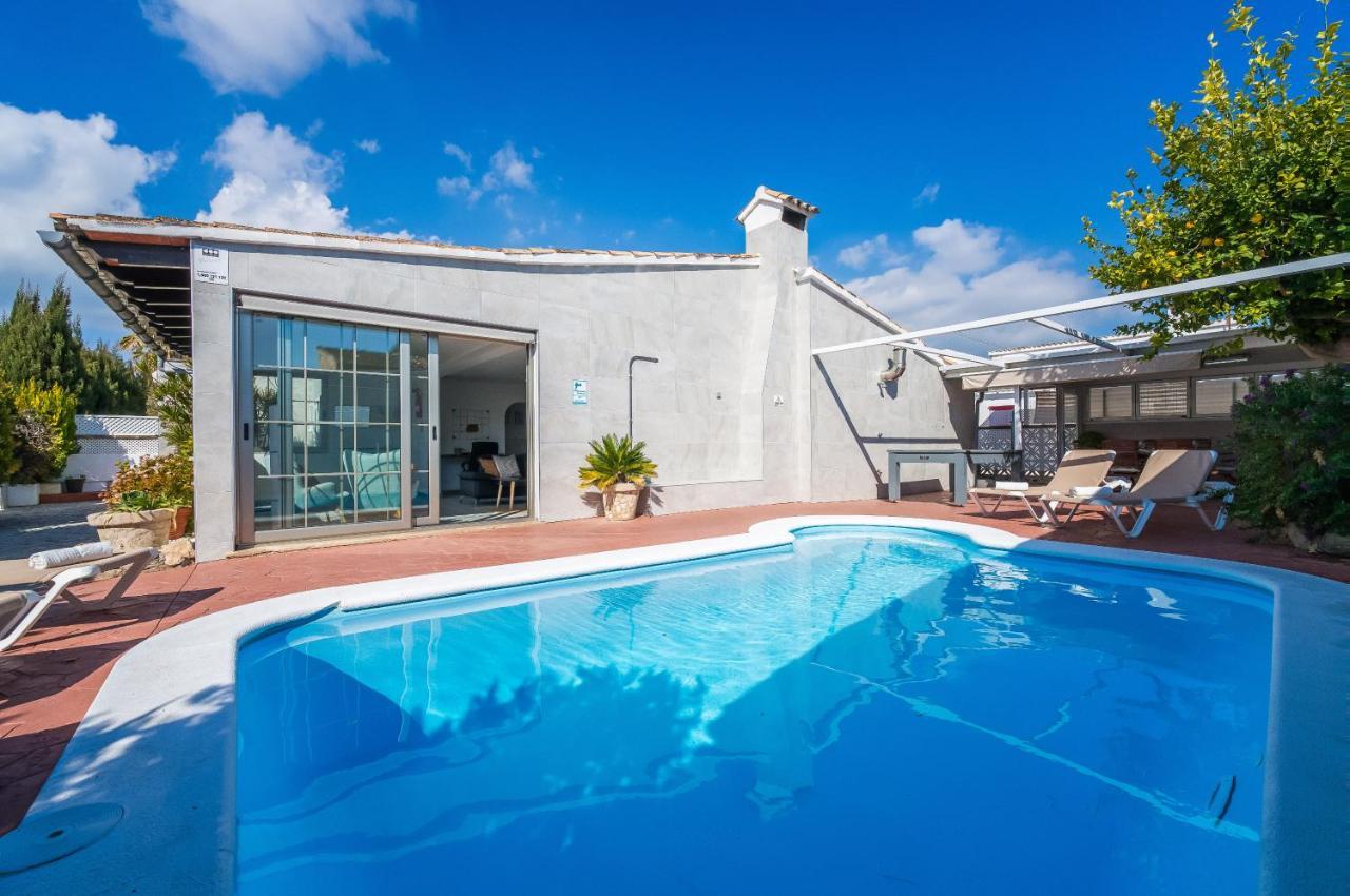 Fantastic Tucan, Pool Barbecue Ground Floor Ferienhaus